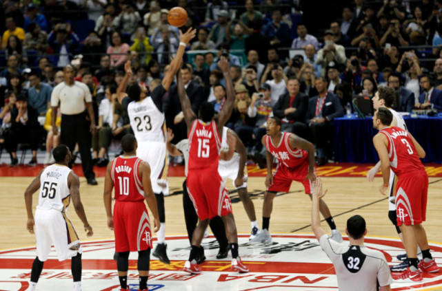 队对他的长 队对他的长