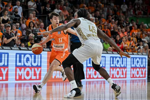 和顽强的球 和顽强的球