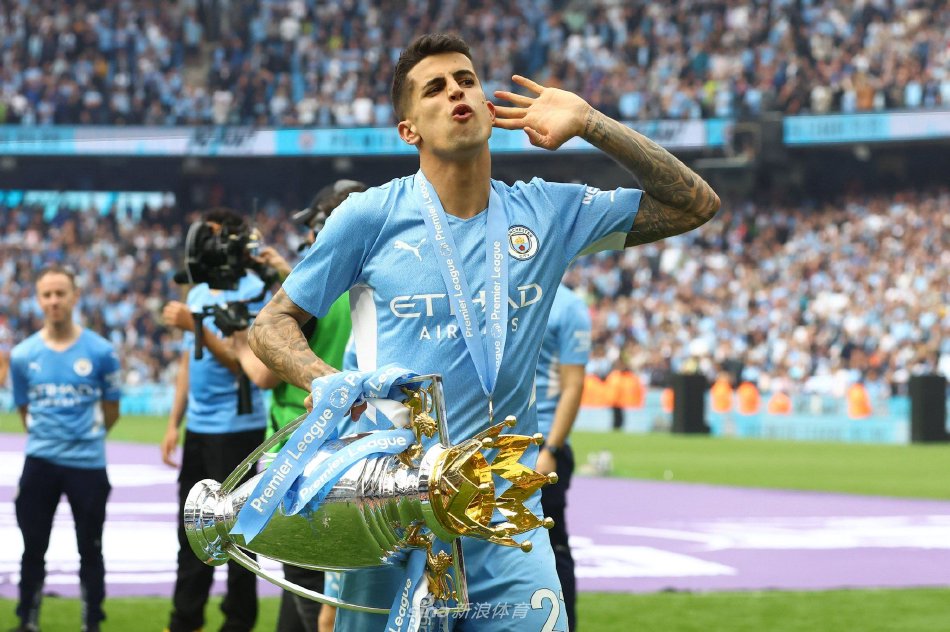 阿斯顿维拉 阿斯顿维拉